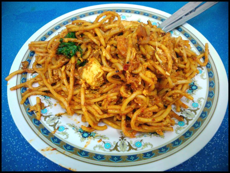 Mee-goreng-mamak-768x576.jpg